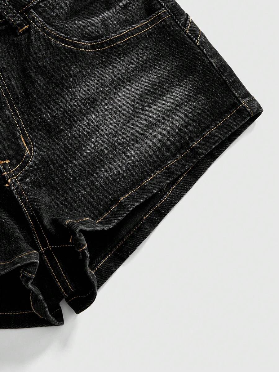 Leopard Embroidered Low-Rise Denim Shorts detail view