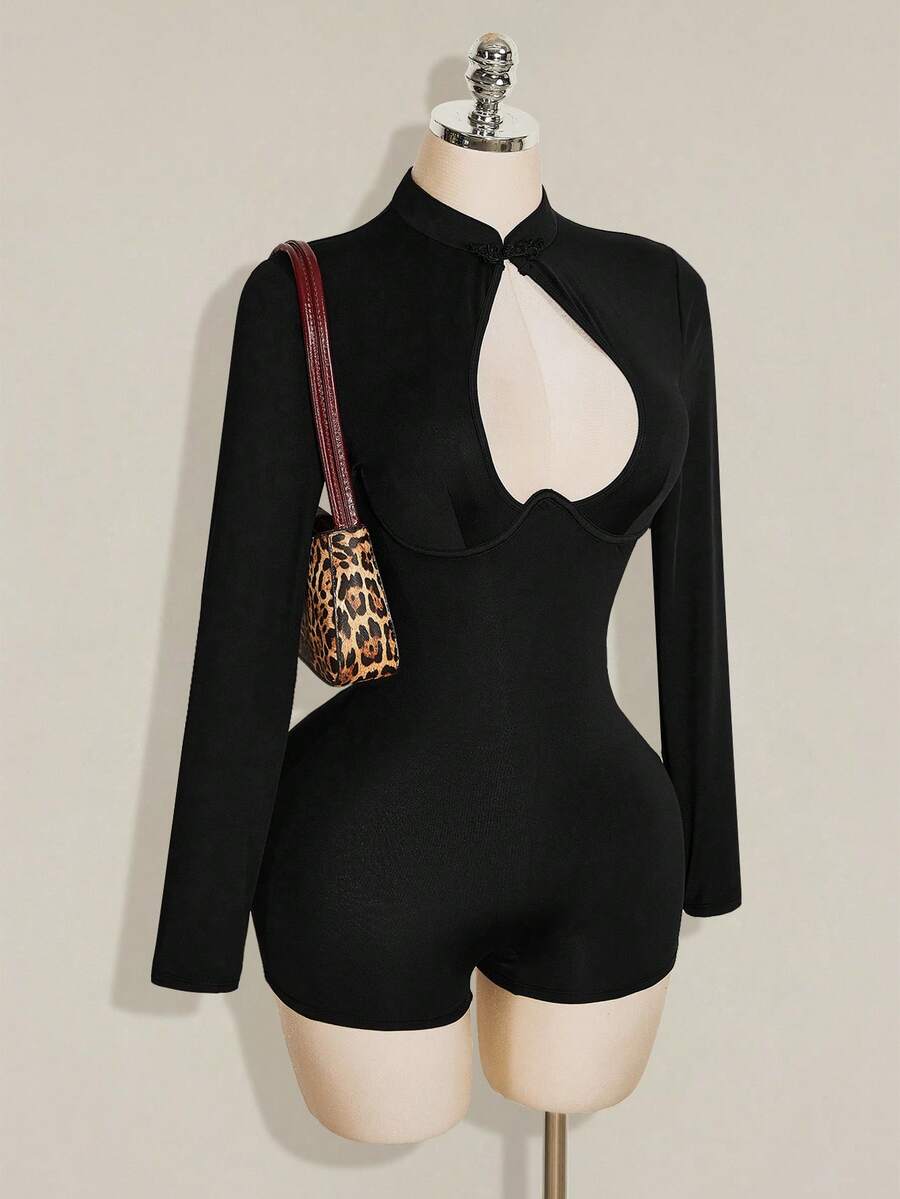 Noir Icon Cutout Romper — SHEIN view 3