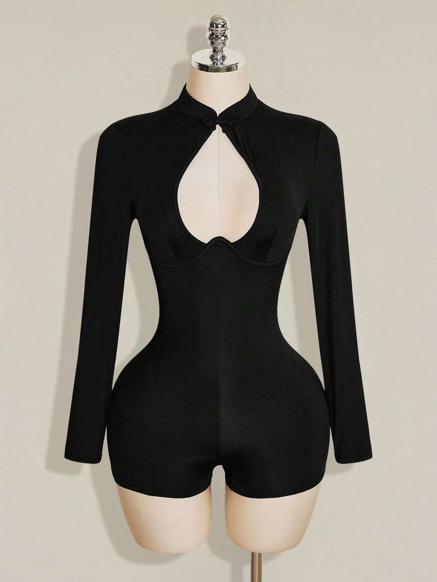 Noir Icon Cutout Romper — SHEIN view 6