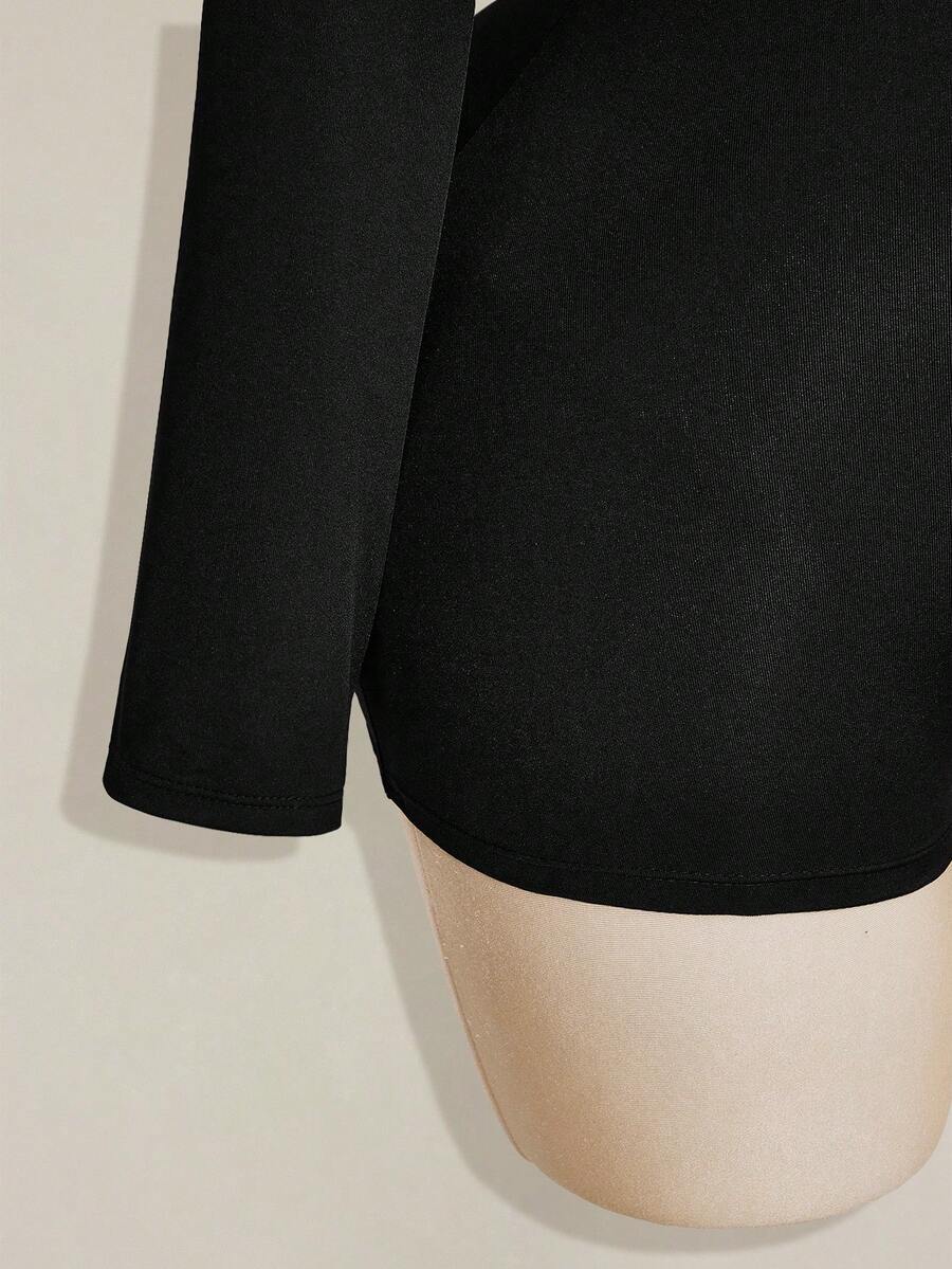 Noir Icon Cutout Romper — SHEIN view 8